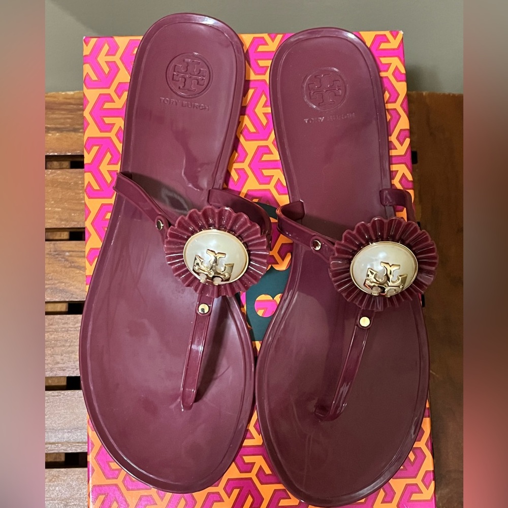 Tory Burch Size 10 Burgundy Flipflops